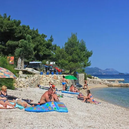 Apartment By The Sea - Perna, Peljesac - 4542