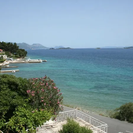 Apartment By The Sea - Perna, Peljesac - 4542 Kuciste
