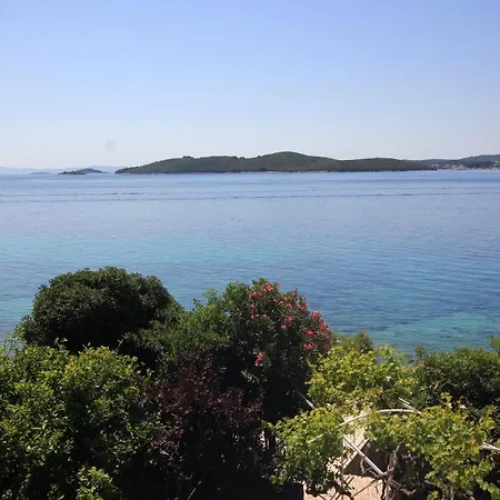 By The Sea - Perna, Peljesac - 4542