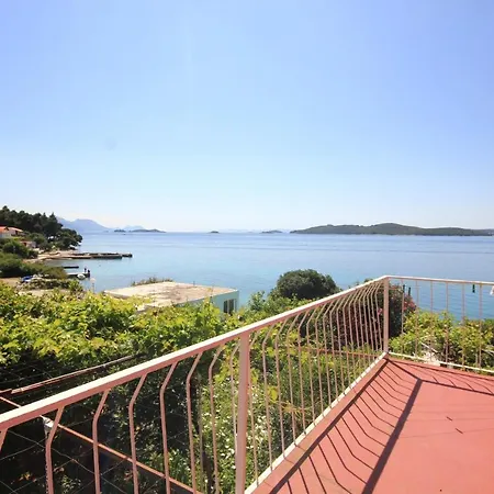 By The Sea - Perna, Peljesac - 4542 *