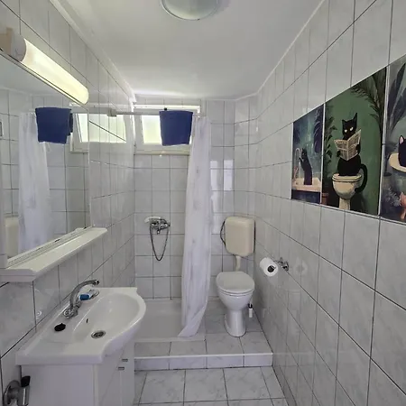 By The Sea - Perna, Peljesac - 4542 *