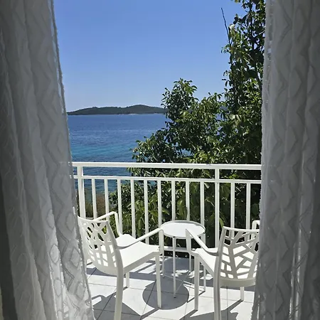 By The Sea - Perna, Peljesac - 4542